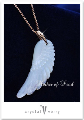 crystal-verry*　クリスタルベリー　*･オーナーのブログ・*-マザーオブパール　天使の羽ペンダント