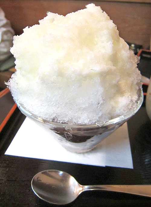 シンプルで正統派 銀座若松 の 氷あずき はかき氷の優等生 銀座 有楽町 カフェ